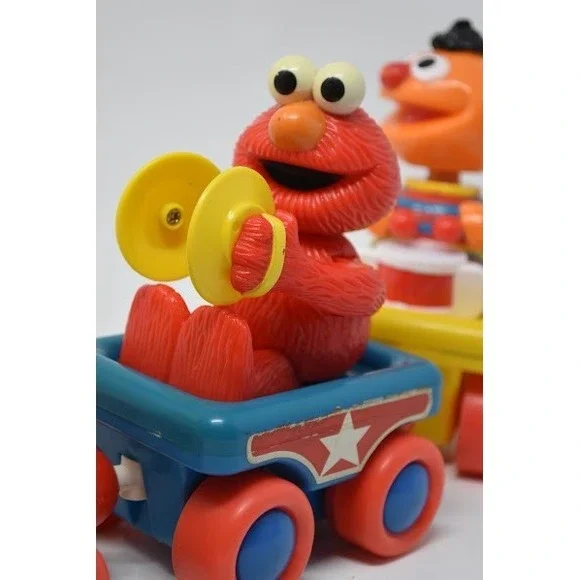 Fisher-Price Sesame Street Pull Along Train Toy Ernie Elmo Big Bird Vintage - Picture 9 of 9